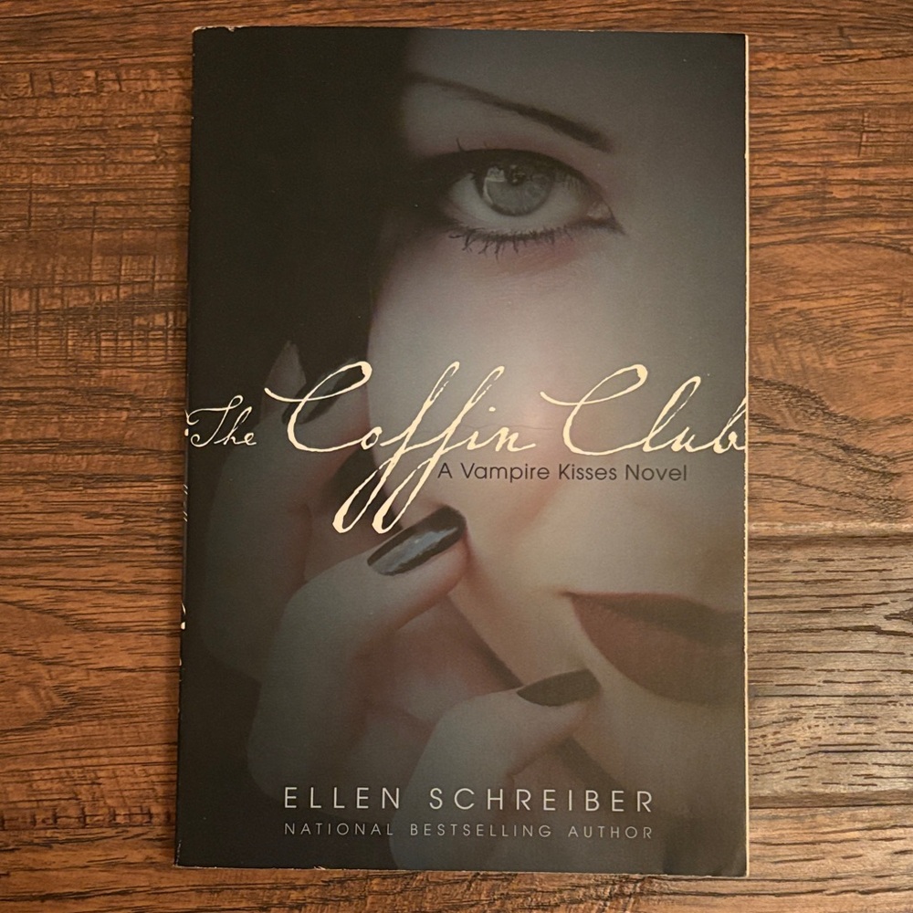 The Coffin Club: A Vampire Kisses Novel